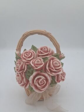 Carlton Cards Pink Rose Basket Accent Musical Box